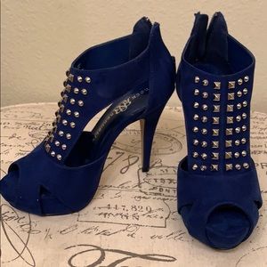 Rock & Republic blue suede heels